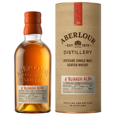 Аберлор A’Bunadh Alba 0.7 л. – Speyside Single Malt Scotch Whisky с ябълка, круша, ванилия и мед